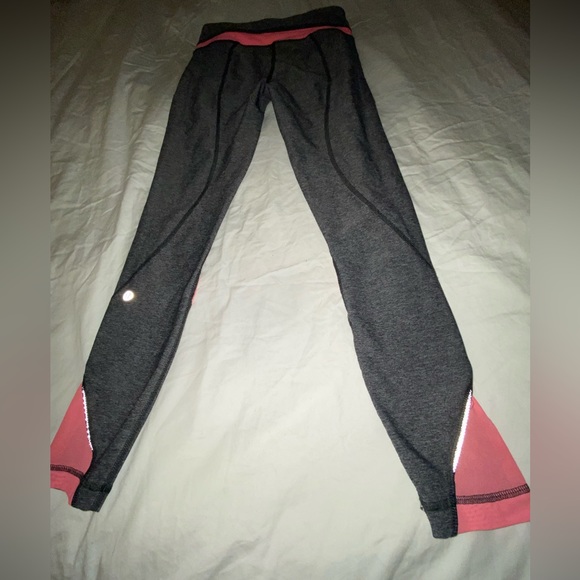 lululemon athletica Pants - Lululemon leggings size 4